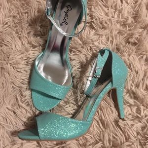 Qupid mint glitter heel